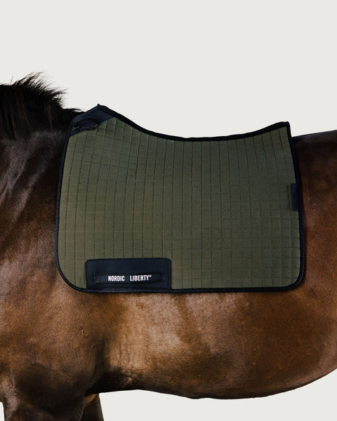 Nordic Liberty underlag til hest – sadelunderlag i COB 16" og FULL 17"